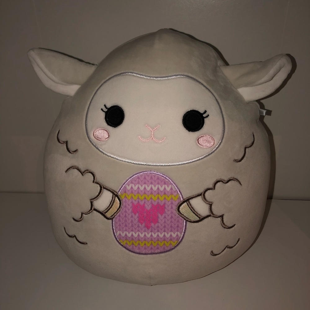 8” Sophie squishmallow
